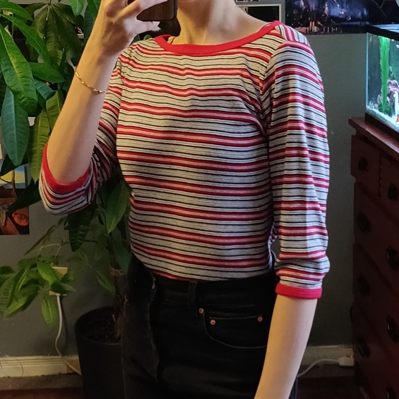 Slim red grey stripe crewneck sweater - Picture 8 of 9